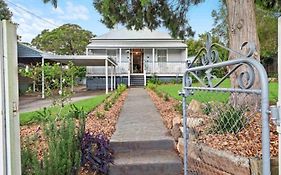 Belle Vue Cottage - East Toowoomba